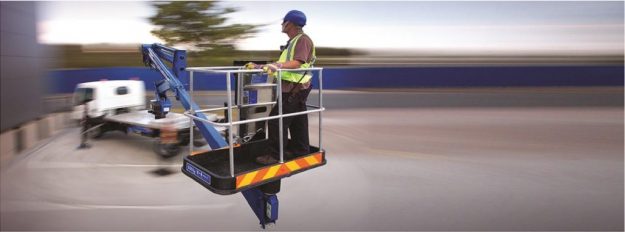 Truck-mounted-cherry-picker